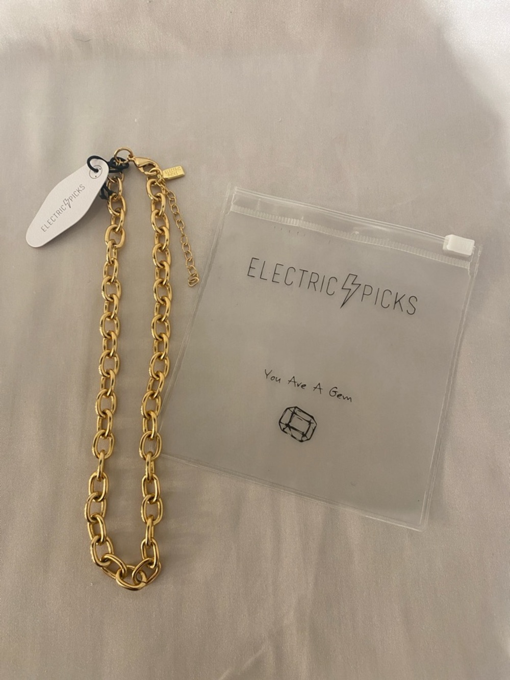 NEW Electric Picks Jewelry Oval Link Necklace Gold Tone - Picture 4 of 5